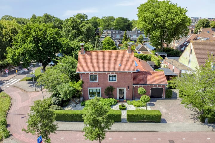 Hoge Rijndijk 28 in Zoeterwoude