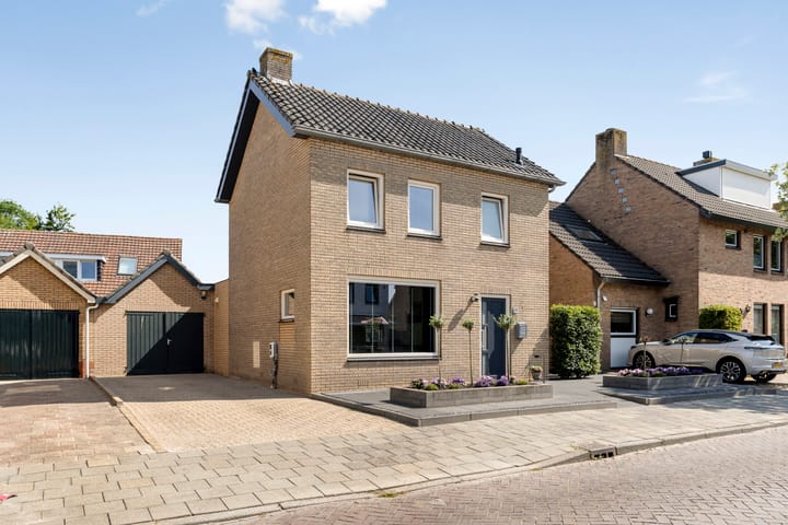 Hoge Zijde 74 in Bavel