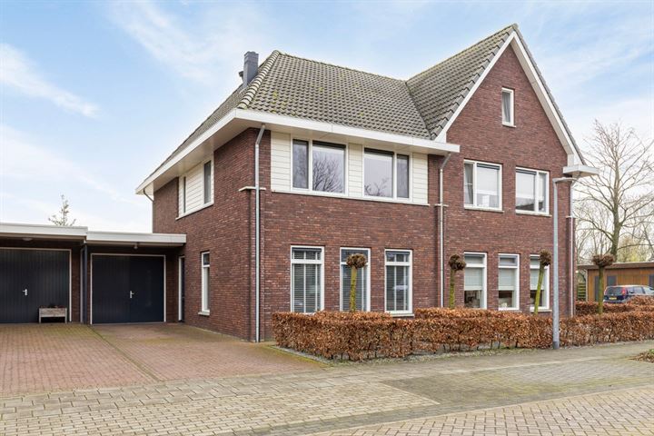 Hoge Zijdeweg 26 in Vlierden