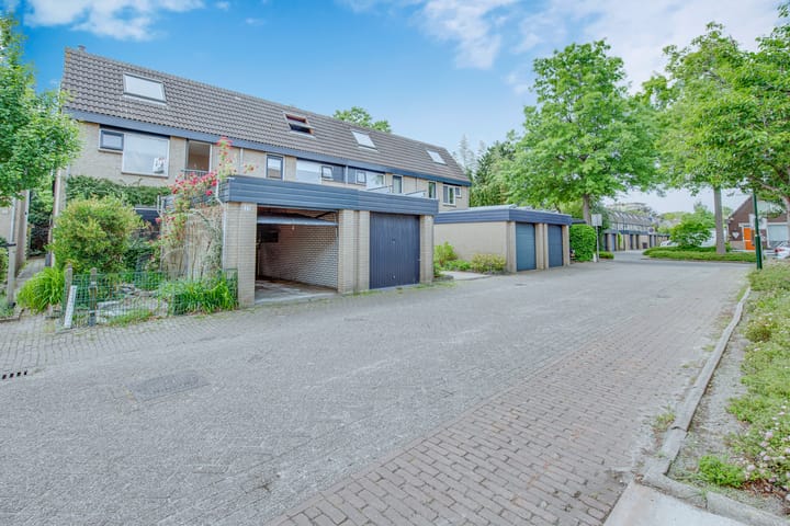 Hogeland 23 in Leidschendam
