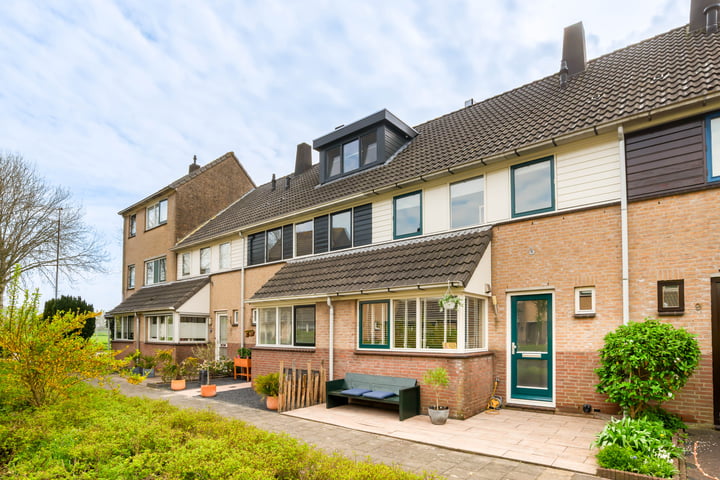Hogemaad 7 in Velserbroek