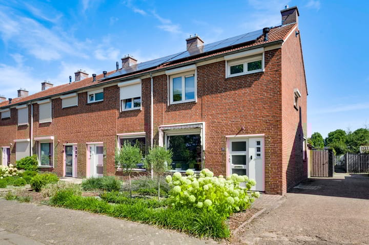 Photo of property Hogenakkerstraat 30, Weert