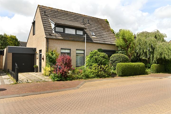 Hogendijk 33 in Nieuw-Vossemeer