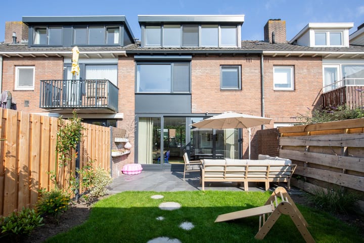 Hogerlustlaan 16 in Ouderkerk aan de Amstel