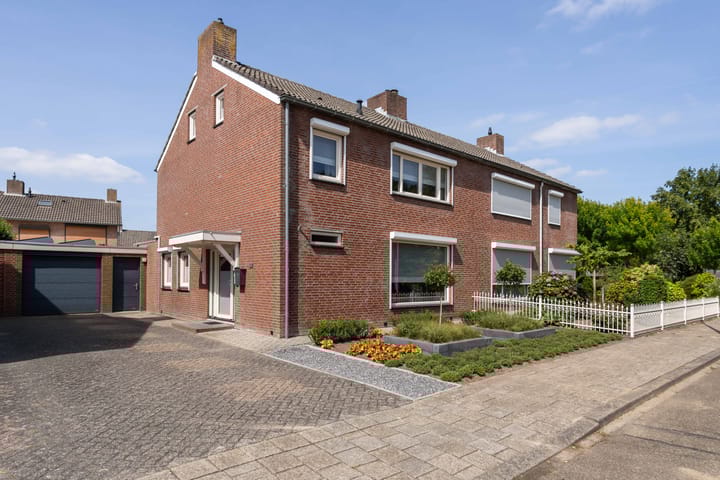 Photo of property Hollandiastraat 2, Weert