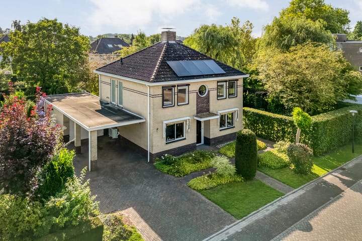 Hondsroos 21 in Dedemsvaart