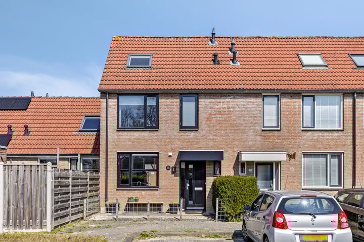 Hondsrug 210 in Dronten photo