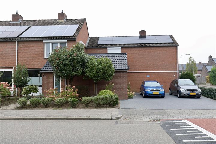 Photo of property Honigmannstraat 41, Landgraaf