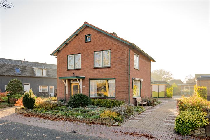 Hoofdstraat 108 in Voorthuizen