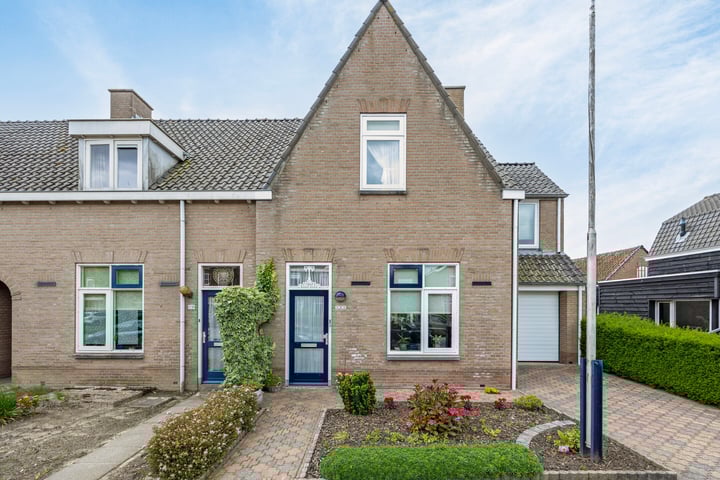 Hoofdstraat 121 in Zevenbergschen Hoek