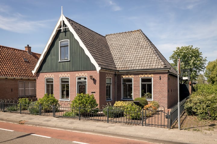 Hoofdstraat 143 in Bovenkarspel