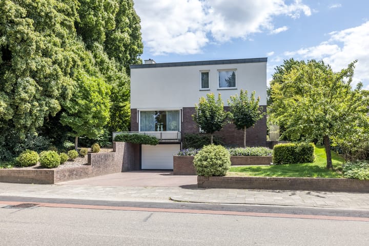Photo of property Hoofdstraat 2, Schimmert