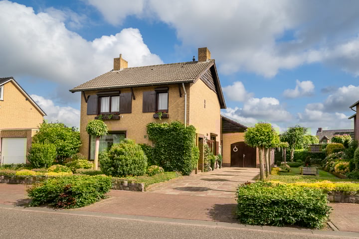 Photo of property Hoofdstraat 23, Posterholt