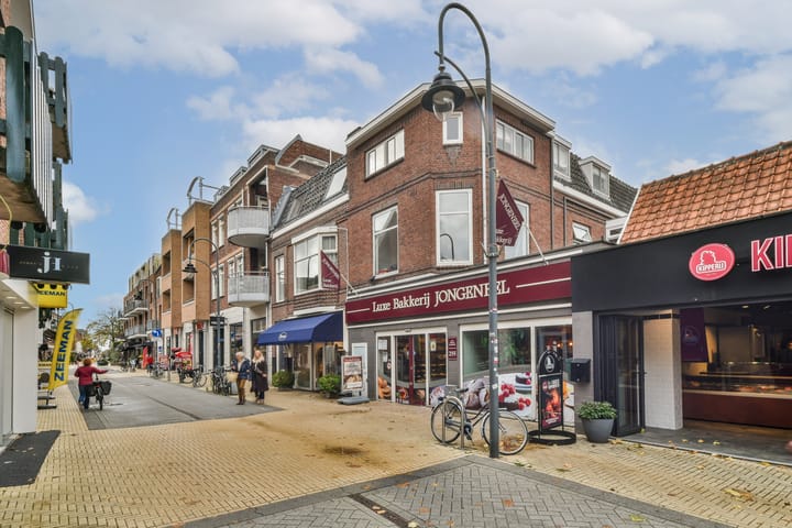 Hoofdstraat 255b in Sassenheim