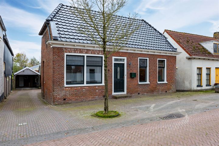 Hoofdstraat 28 in Niezijl