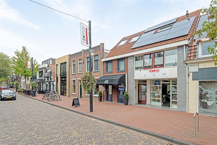 Hoofdstraat 33 in De Lier