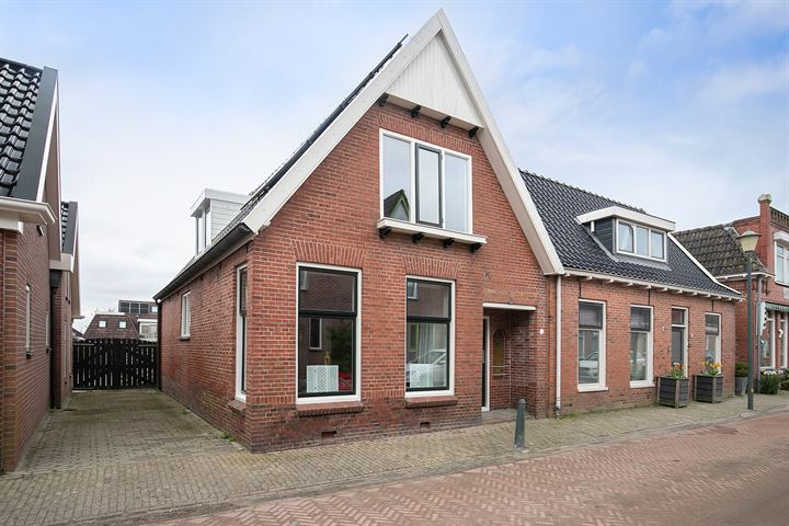 Hoofdstraat 45 in Niezijl