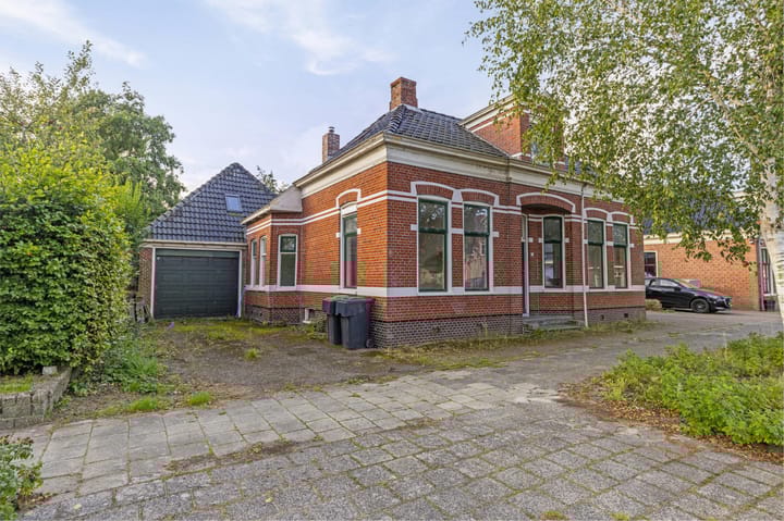 Hoofdstraat 52 in Uithuizermeeden