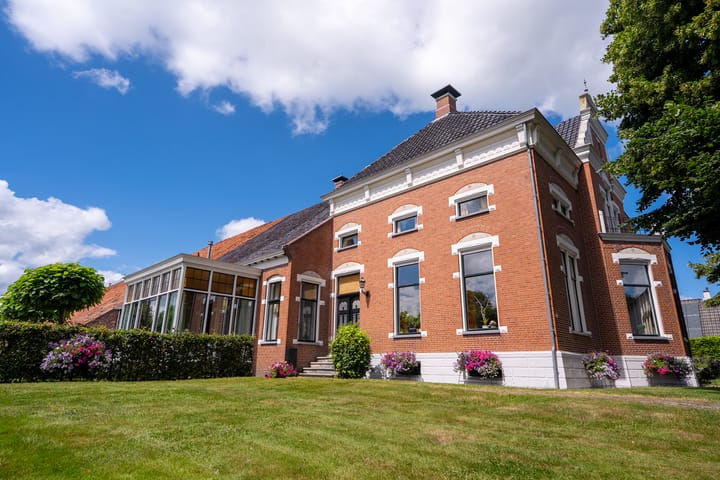 Hoofdstraat 77 in Noordbroek photo