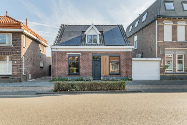 Hoofdstraat 80 in Rijen