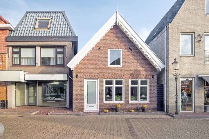 Hoofdstraat 9 in Hippolytushoef