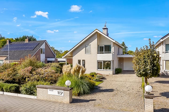 Hoofdweg 1137 in Nieuw-Vennep