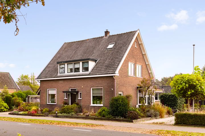 Hoofdweg 130 in Loenen