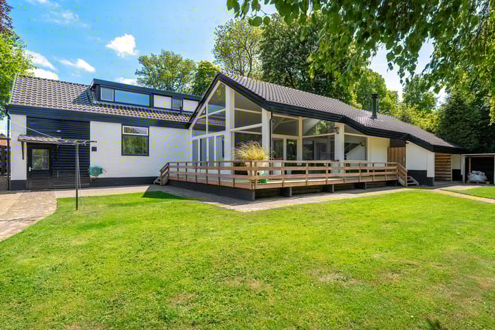 Photo of property Hoofdweg 15, Froombosch