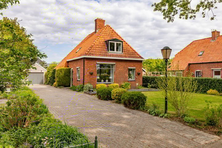 Hoofdweg 16 in Stuifzand