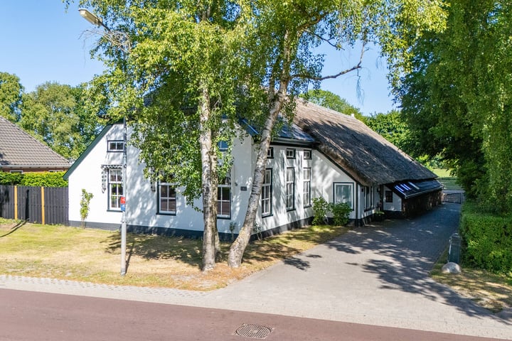 Hoofdweg 162 in Hellum foto