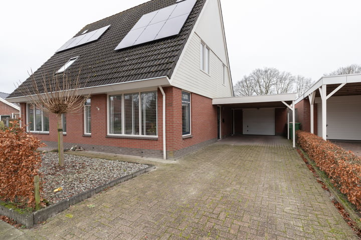 Hoofdweg 172 in Westerlee