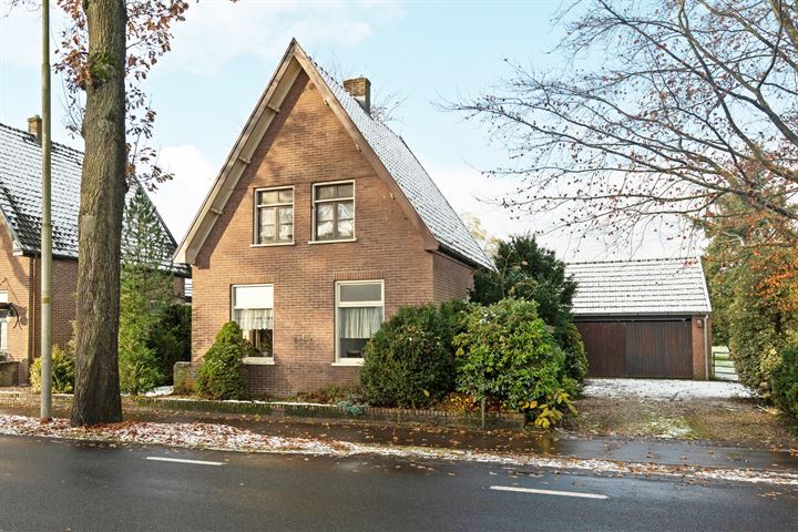 Hoofdweg 185 in Loenen