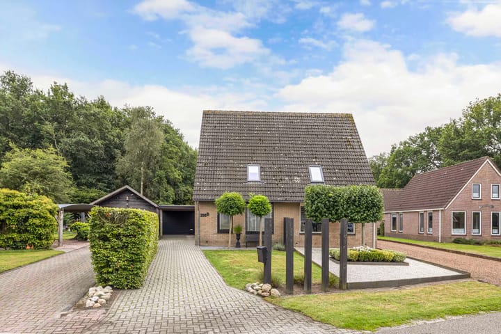 Hoofdweg 206D in Nijeholtpade