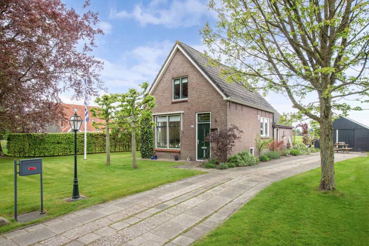 Photo of property Hoofdweg 245, Nijeholtpade
