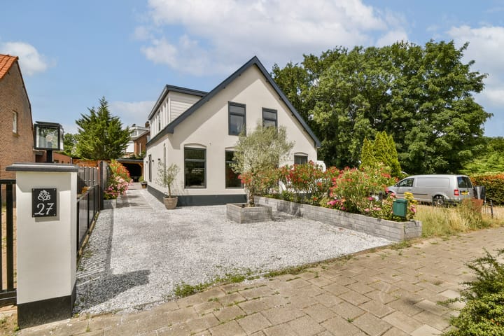 Photo of property Hoofdweg 25, Lijnden