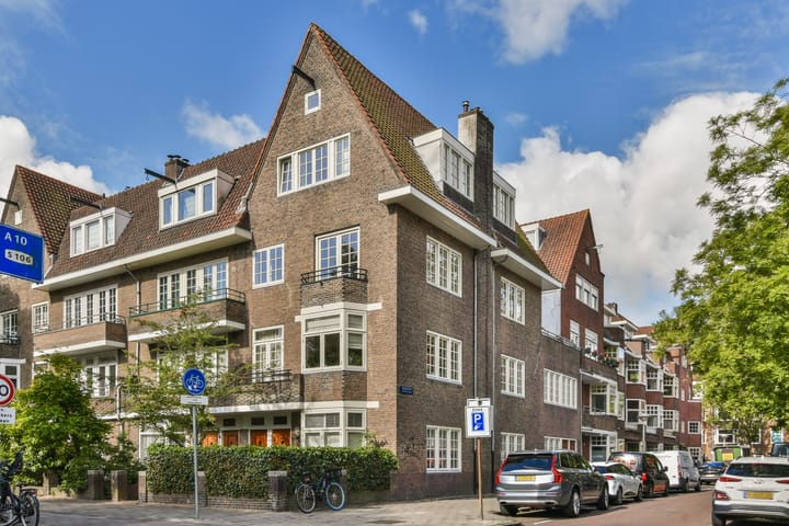 Hoofdweg 25A-2 in Amsterdam foto