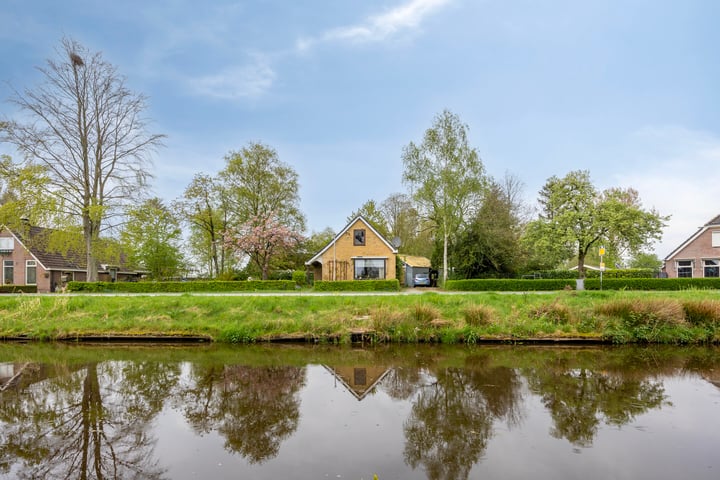 Hoofdweg-Boven 73 in Haulerwijk