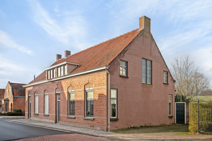 Hoofdweg Zuid 6 in Zuiddorpe