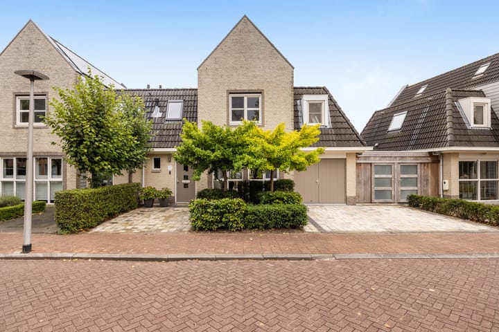 Hooftlaantje 106 in Hendrik-Ido-Ambacht