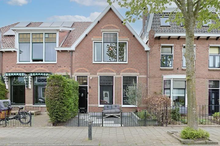 Hooftstraat 166 in Alphen aan den Rijn