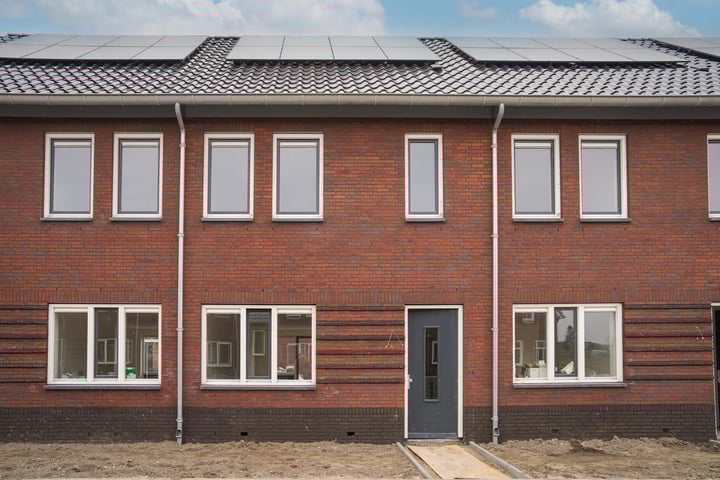Photo of property Hoog Boveneind 63, Nederhemert