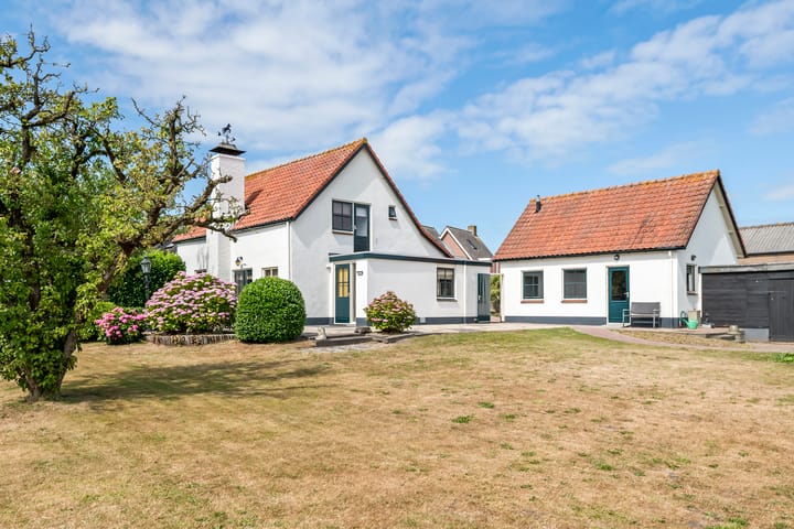 Hoogeinde 3 in Zoelmond