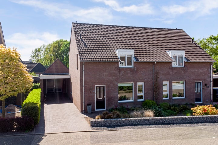 Photo of property Hoogeindse Kampen 10, Rijkevoort