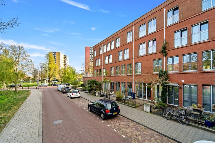 Hoogeveenlaan 135 in 's-Gravenhage photo