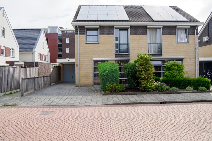 Hoogland 32 in Vriezenveen