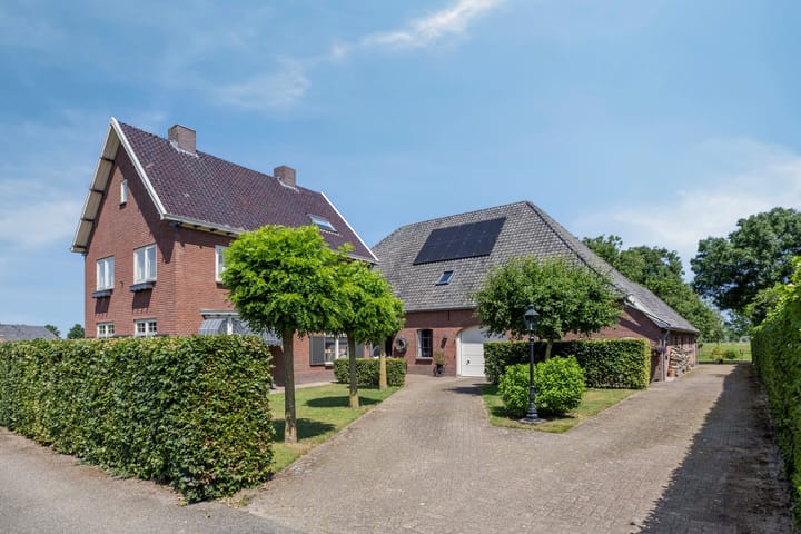 Hoogsestraat 1 in Valburg