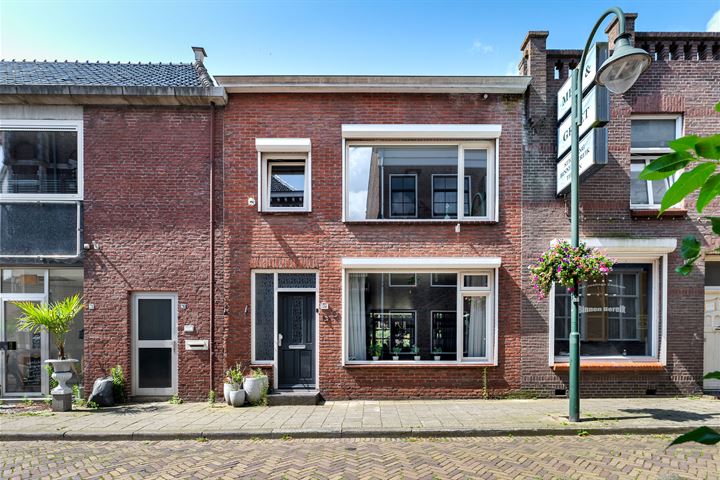 Hoogstraat 24 in Tholen