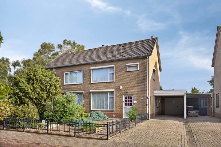 Hoogstraat 26 in Deursen-Dennenburg