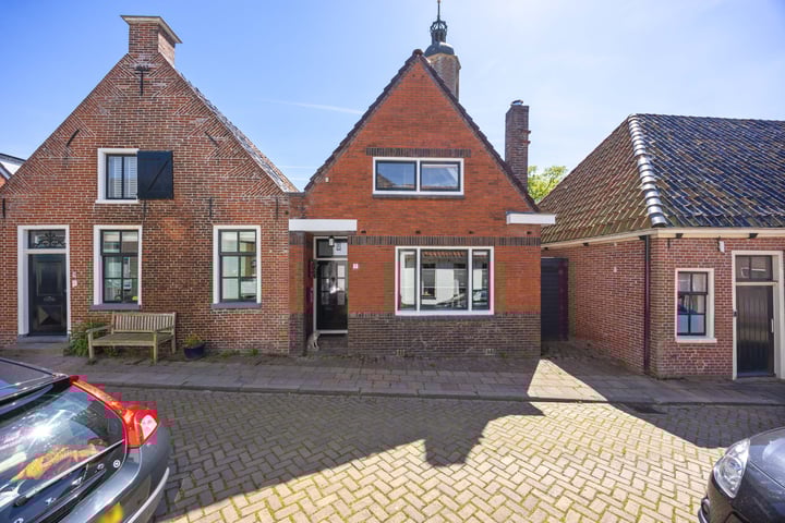 Hoogstraat 7 in Eenrum