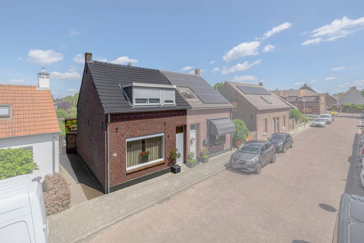 Hoogstraat 94 in Tegelen photo
